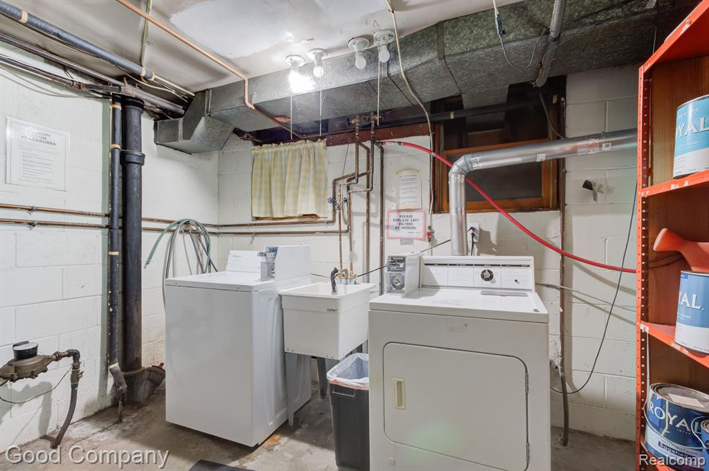 8750 W 9 MILE Road, Oak Park, MI 48237 — Photo 37