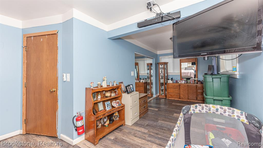 550 WOODLAWN Avenue, Ypsilanti, MI 48198 — Photo 6