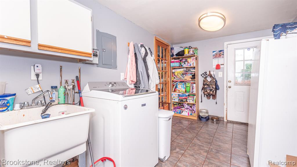 550 WOODLAWN Avenue, Ypsilanti, MI 48198 — Photo 15