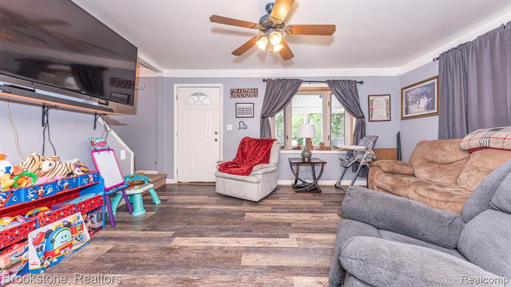 550 WOODLAWN Avenue, Ypsilanti, MI 48198 — Photo 16