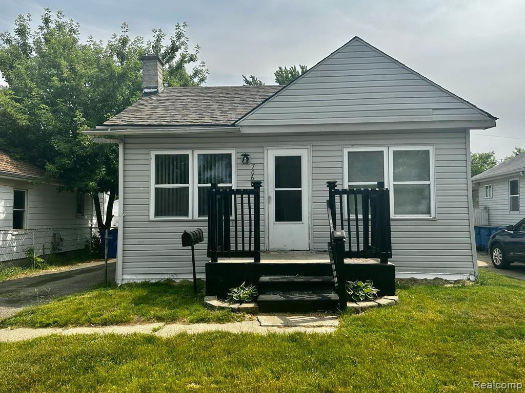7068 PACKARD Avenue, Warren, MI 48091 — front exterior