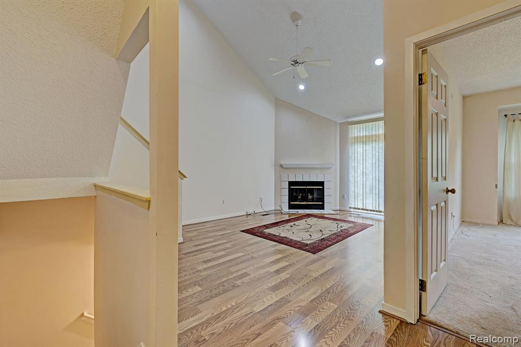 41872 CANTEBURY Drive, Novi, MI 48377 — Photo 20