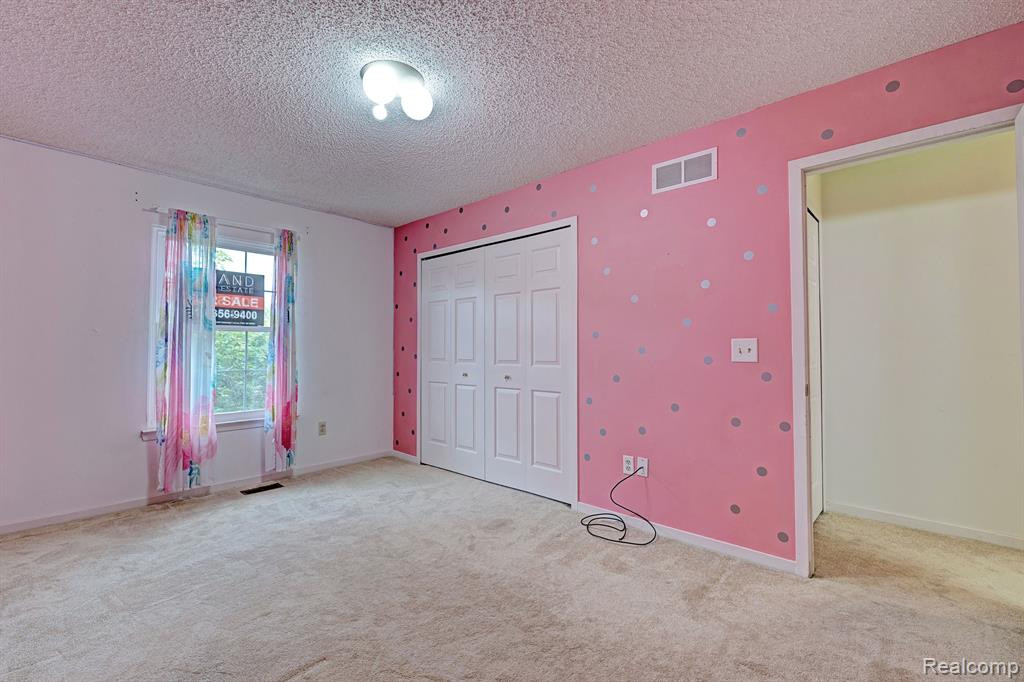 41872 CANTEBURY Drive, Novi, MI 48377 — Photo 22
