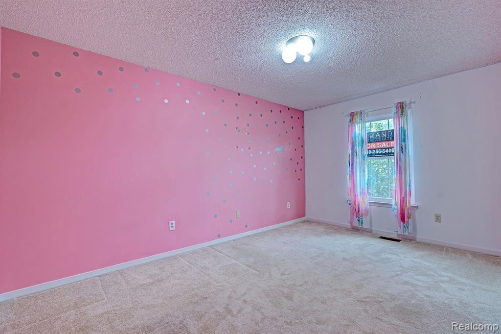 41872 CANTEBURY Drive, Novi, MI 48377 — Photo 23