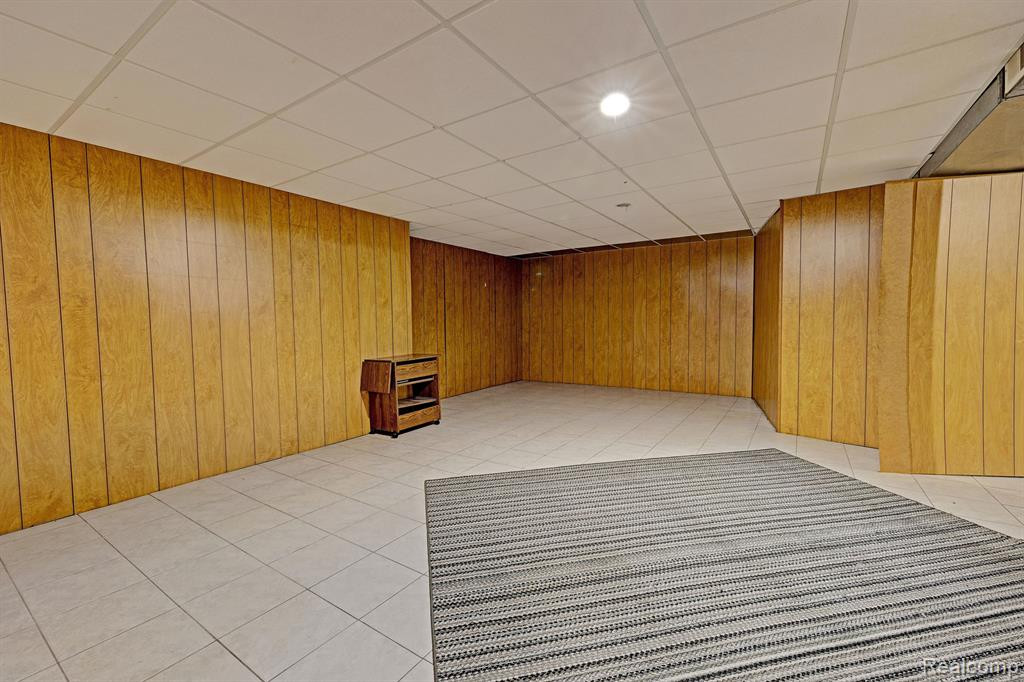 41872 CANTEBURY Drive, Novi, MI 48377 — Photo 28