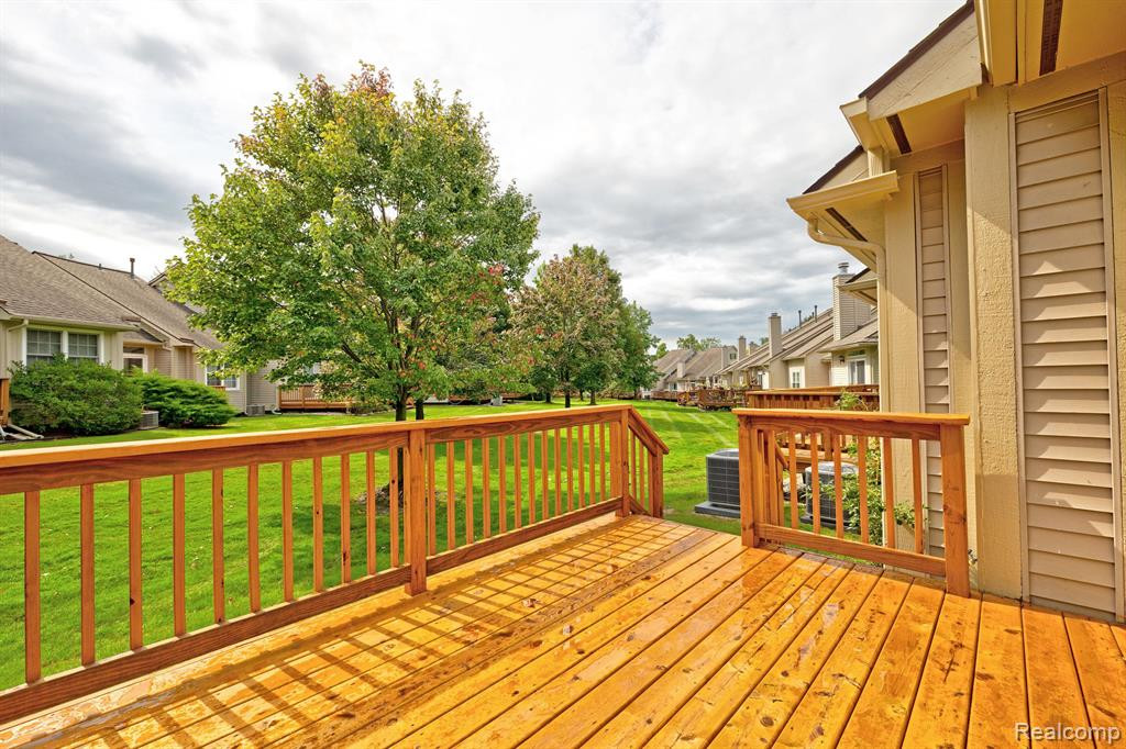 41872 CANTEBURY Drive, Novi, MI 48377 — Photo 36