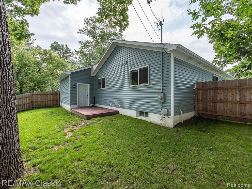 389 MAPLE GROVE Street, Whitmore Lake, MI 48189 — Photo 26