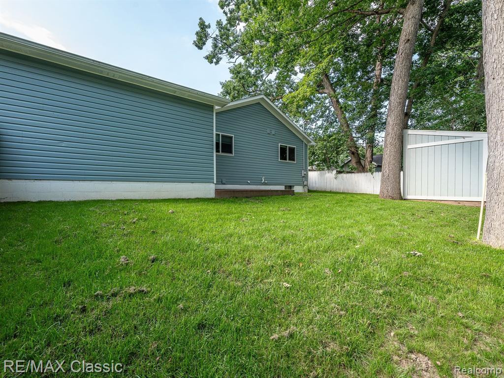 389 MAPLE GROVE Street, Whitmore Lake, MI 48189 — Photo 29