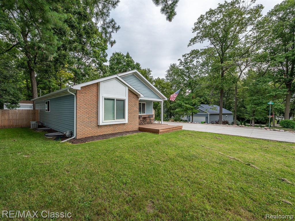 389 MAPLE GROVE Street, Whitmore Lake, MI 48189 — Photo 31