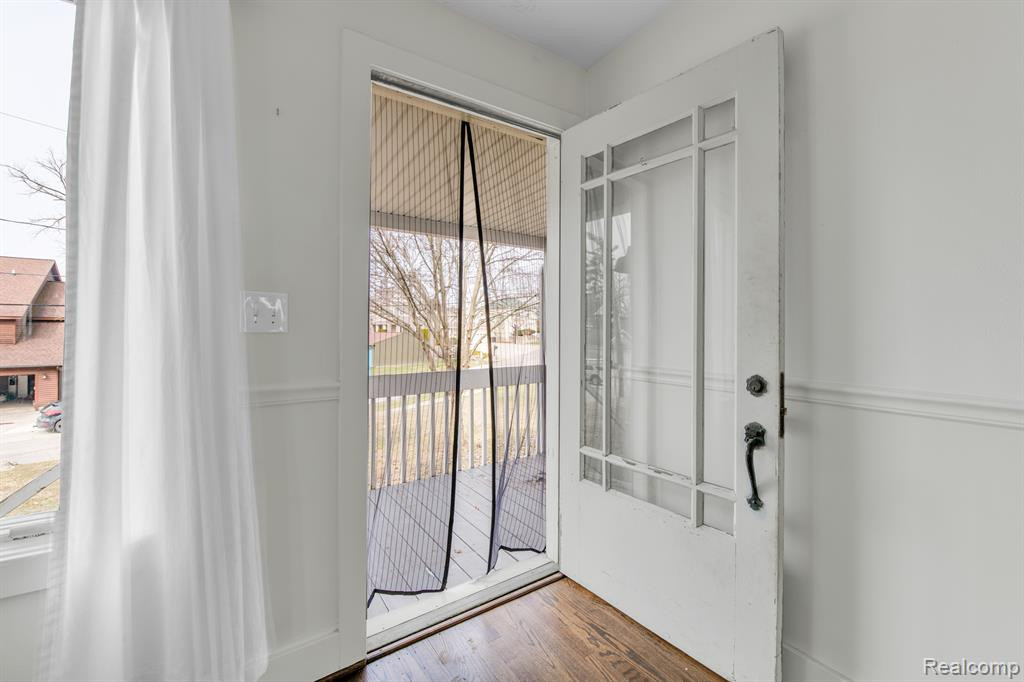138 N NORTH SHORE Drive, Lake Orion, MI 48362 — Photo 16