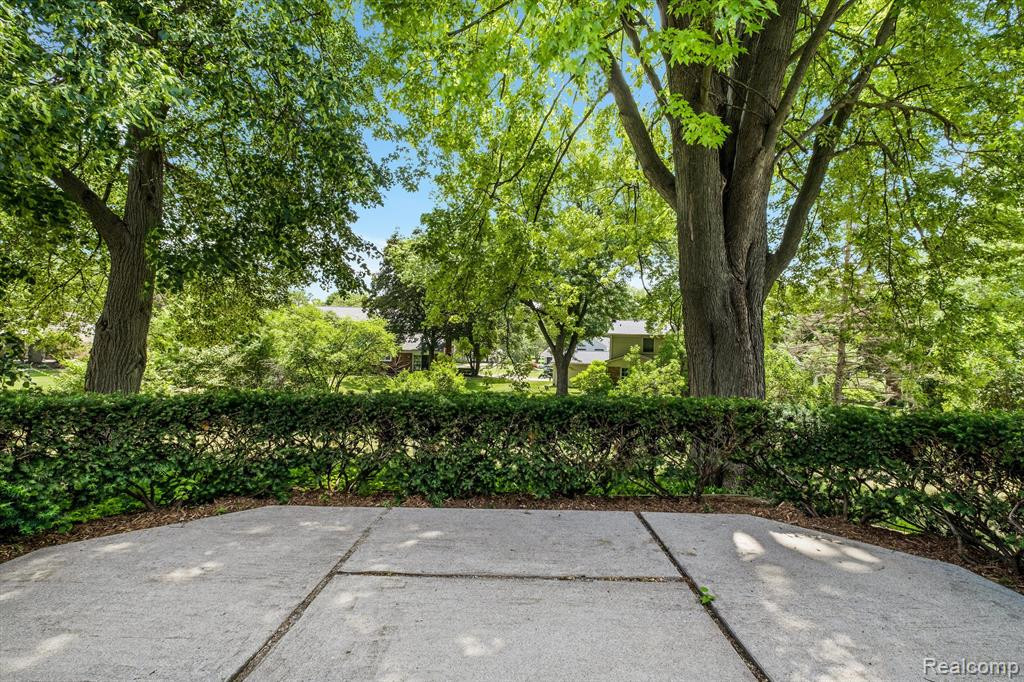 16944 BRADNER Road, Northville, MI 48168 — Photo 35