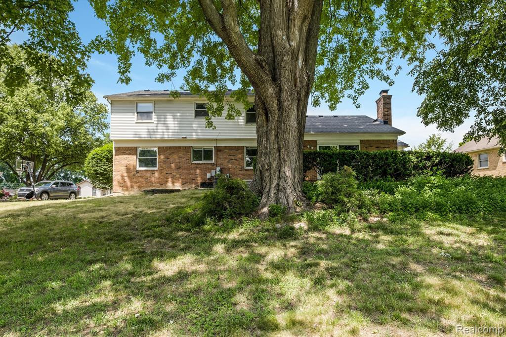 16944 BRADNER Road, Northville, MI 48168 — Photo 37