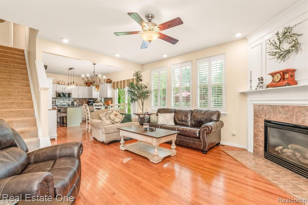 9965 W AVONDALE Circle, Ypsilanti, MI 48198 — Photo 22