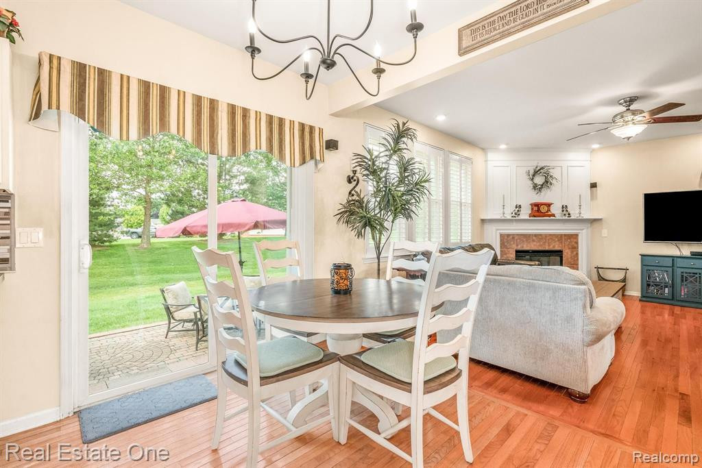 9965 W AVONDALE Circle, Ypsilanti, MI 48198 — Photo 25