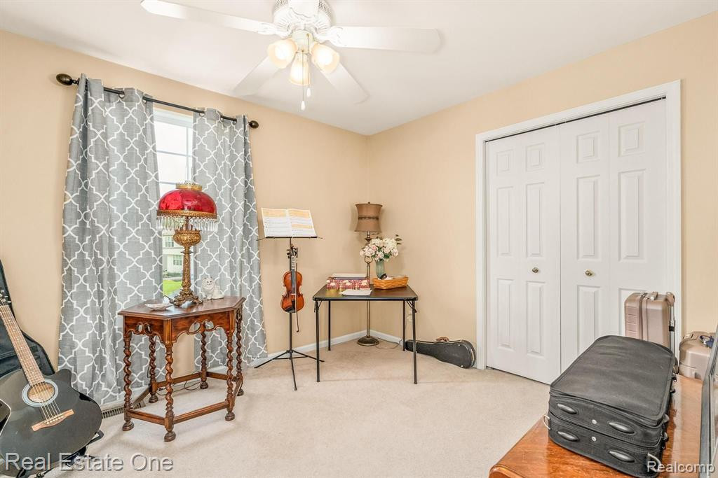 9965 W AVONDALE Circle, Ypsilanti, MI 48198 — Photo 33