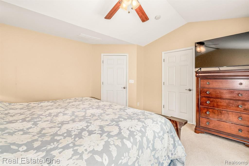 9965 W AVONDALE Circle, Ypsilanti, MI 48198 — Photo 39