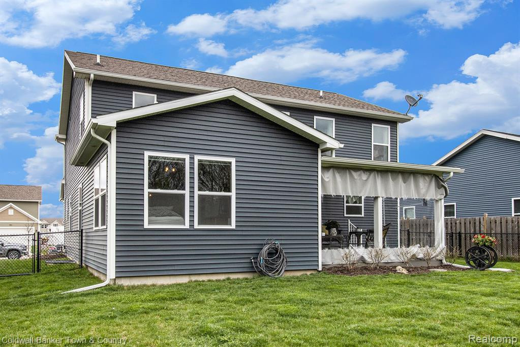 3610 AMBER OAKS Drive, Howell, MI 48855 — Photo 7