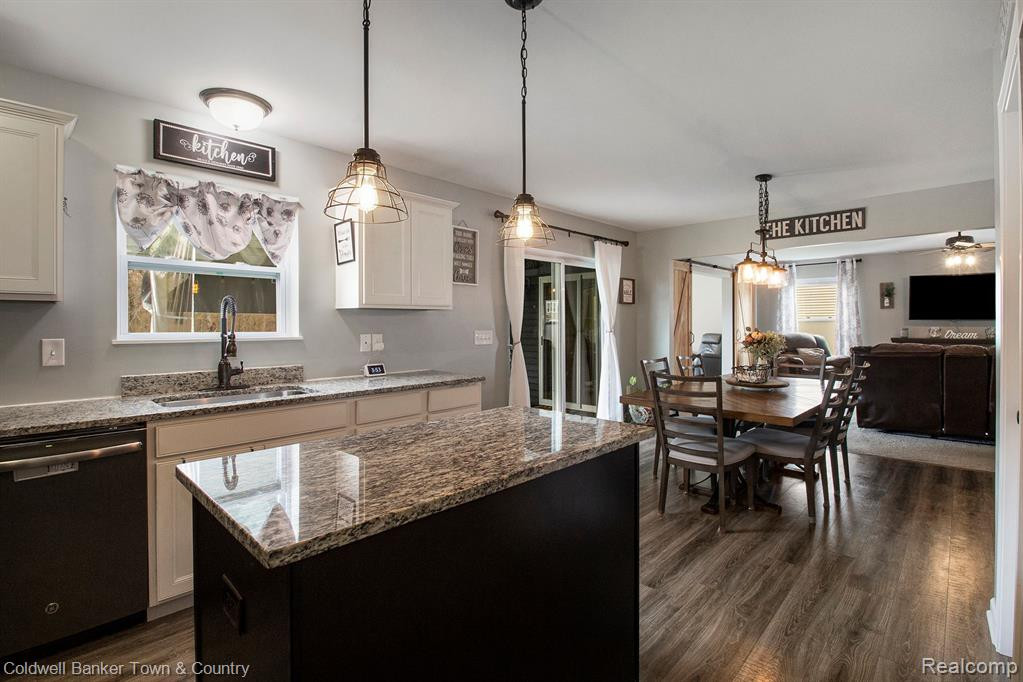 3610 AMBER OAKS Drive, Howell, MI 48855 — Photo 25