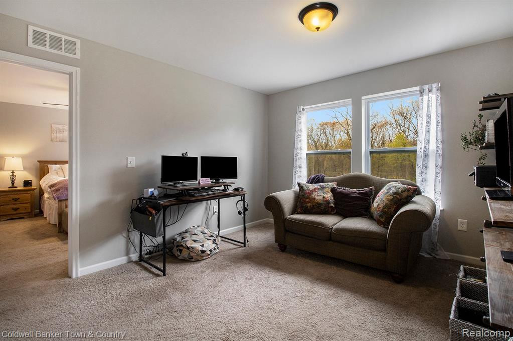 3610 AMBER OAKS Drive, Howell, MI 48855 — Photo 35