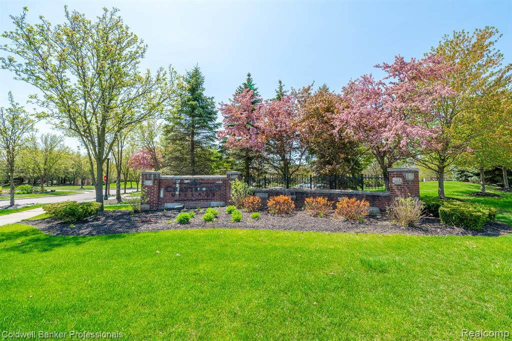 4155 BERKELEY Avenue, Canton, MI 48188 — Photo 6