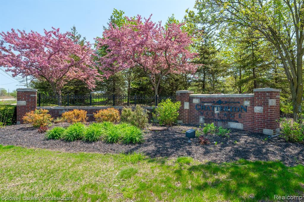 4155 BERKELEY Avenue, Canton, MI 48188 — Photo 7