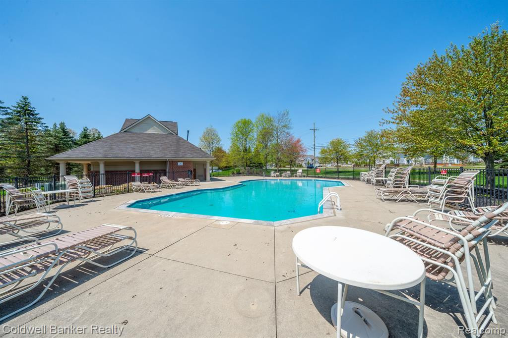 4155 BERKELEY Avenue, Canton, MI 48188 — Photo 27