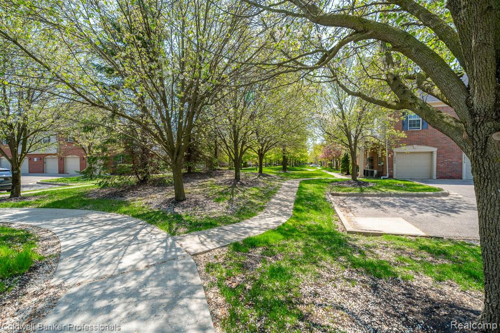4155 BERKELEY Avenue, Canton, MI 48188 — Photo 34