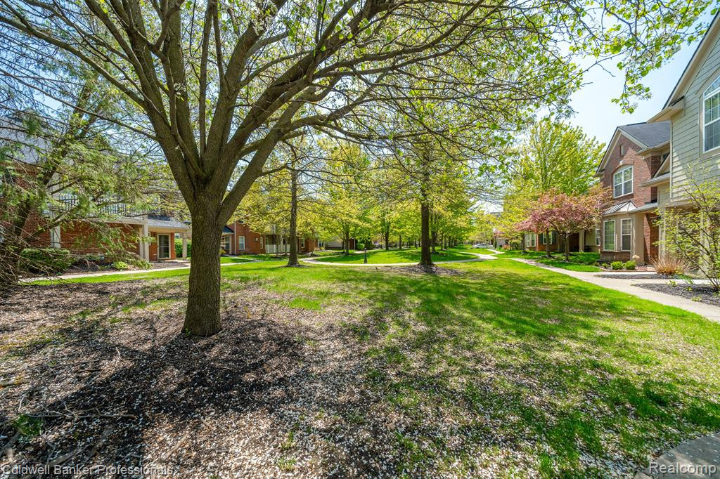 4155 BERKELEY Avenue, Canton, MI 48188 — Photo 35