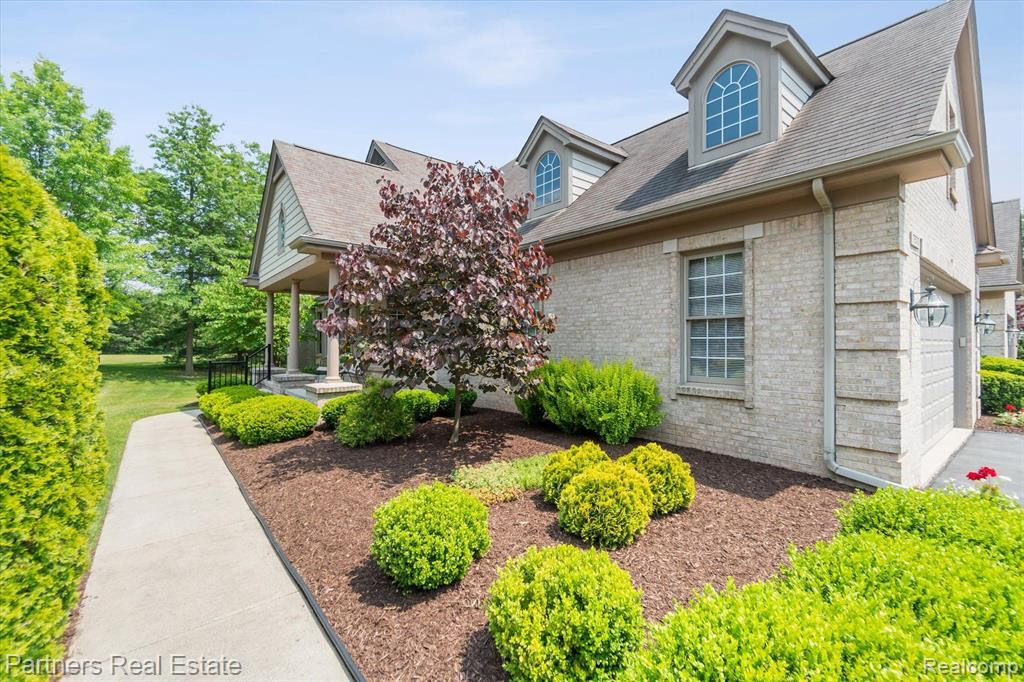 7570 WOODWIND Court, Brighton, MI 48116 — Photo 3