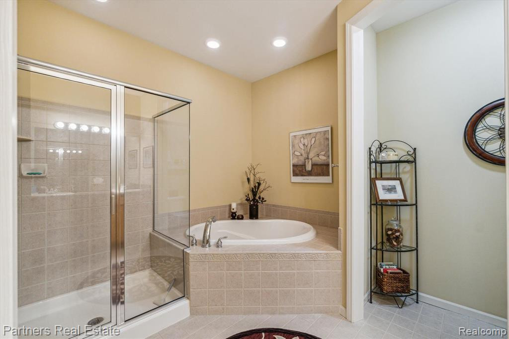 7570 WOODWIND Court, Brighton, MI 48116 — Photo 26