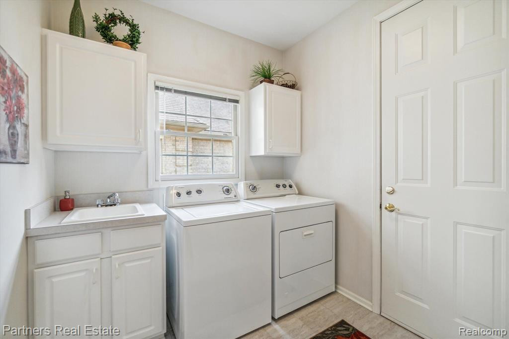 7570 WOODWIND Court, Brighton, MI 48116 — Photo 35