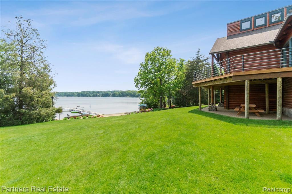 7570 WOODWIND Court, Brighton, MI 48116 — Photo 57