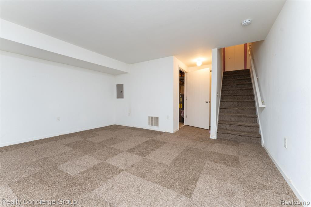 2141 STONE SCHOOL Circle, Ann Arbor, MI 48108 — Photo 13