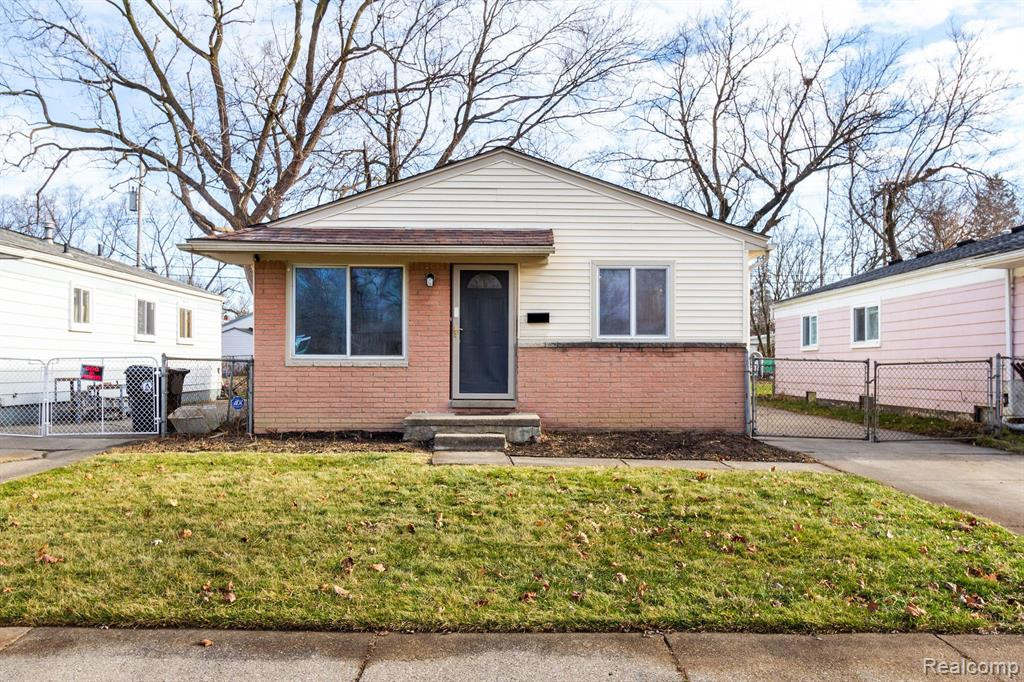 18644 KINLOCH Street, Redford, MI 48240