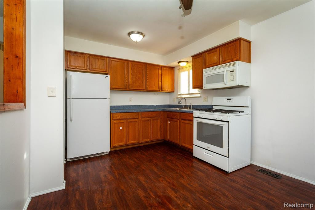 18644 KINLOCH Street, Redford, MI 48240 — Photo 4