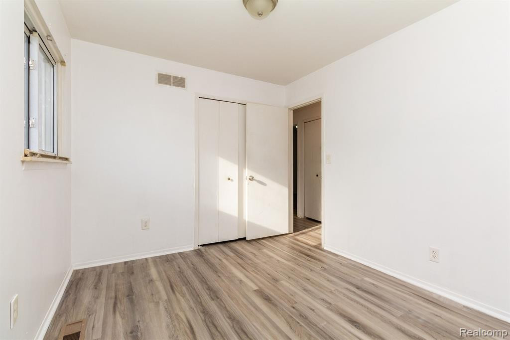 18644 KINLOCH Street, Redford, MI 48240 — Photo 6
