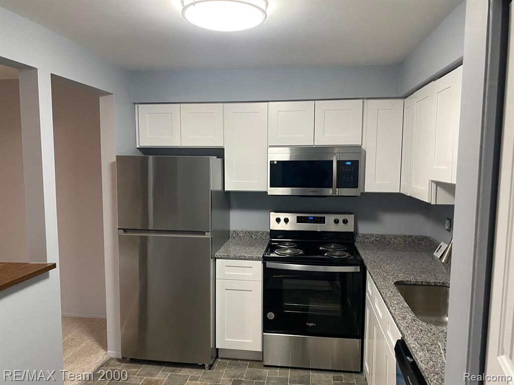 7442 WOODVIEW Street, 4, Westland, MI — Photo 3