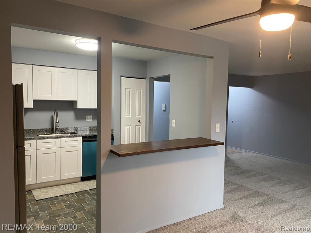 7442 WOODVIEW Street, 4, Westland, MI — Photo 4