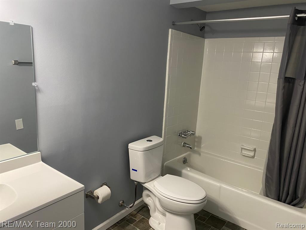 7442 WOODVIEW Street, 4, Westland, MI — Photo 10