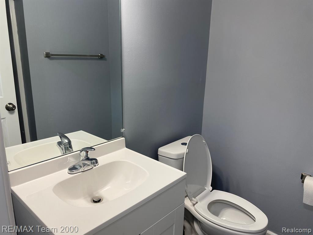 7442 WOODVIEW Street, 4, Westland, MI — Photo 12