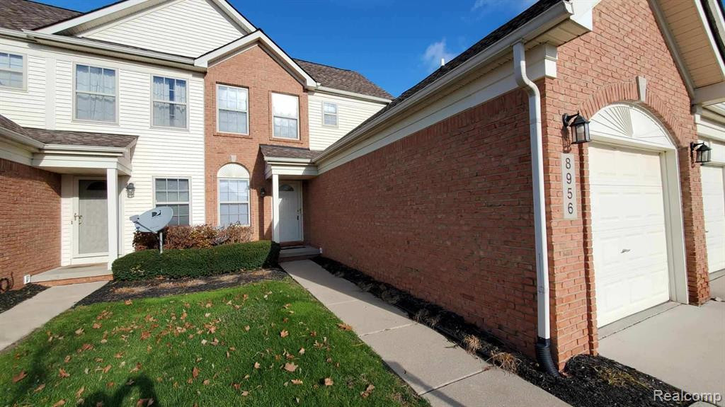 8956 E HARDWOOD Drive N, Belleville, MI 48111 — front exterior