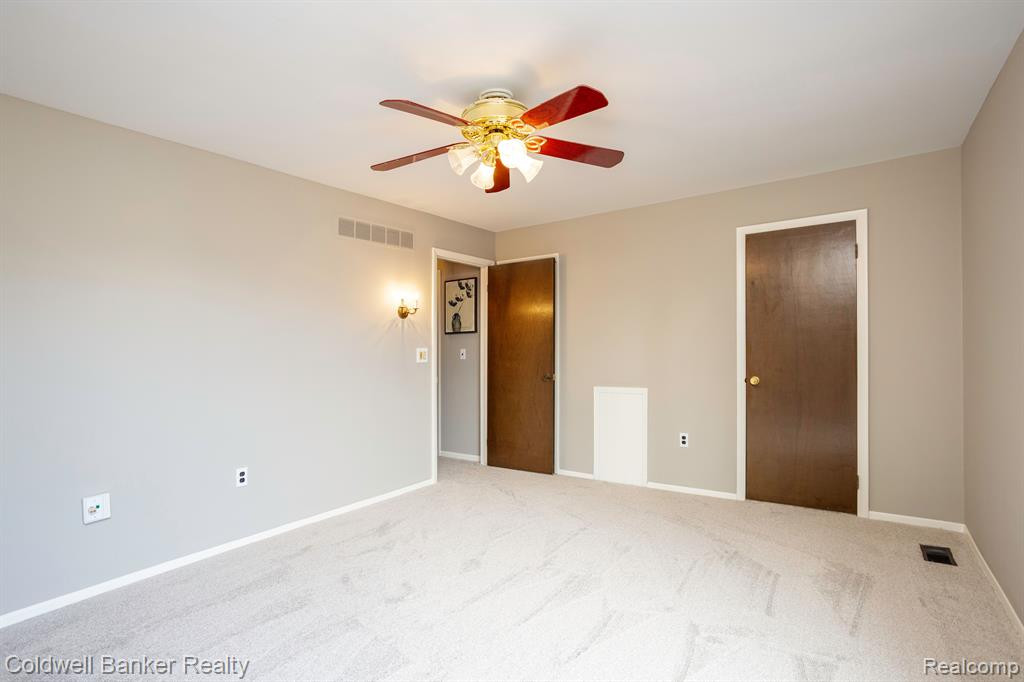 24548 BASHIAN Drive, Novi, MI — Photo 17