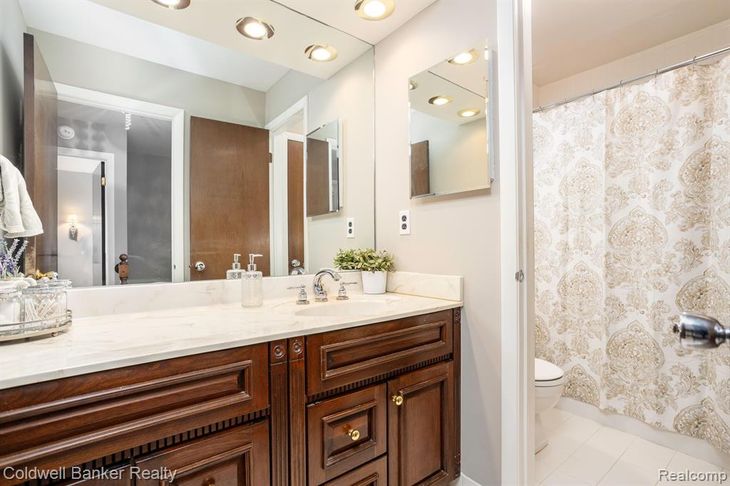 24548 BASHIAN Drive, Novi, MI — Photo 19