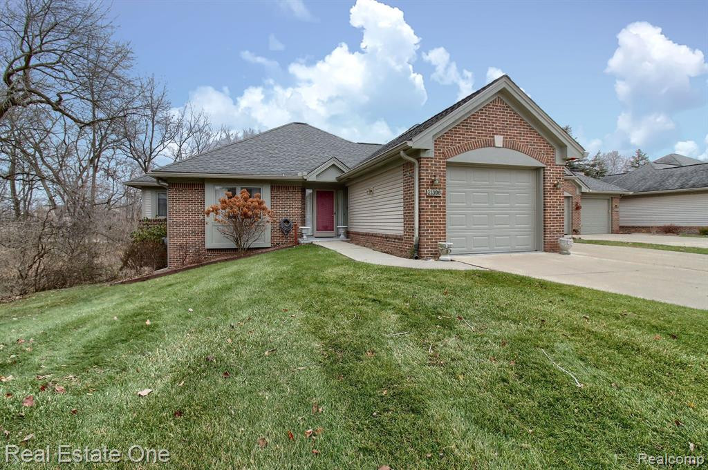 21396 MAGNOLIA, Farmington Hills, MI 48336 — front exterior