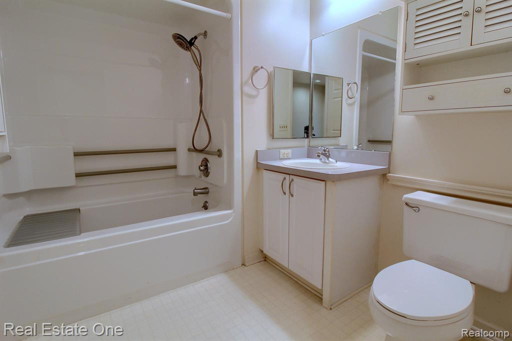21396 MAGNOLIA, Farmington Hills, MI 48336 — Photo 11