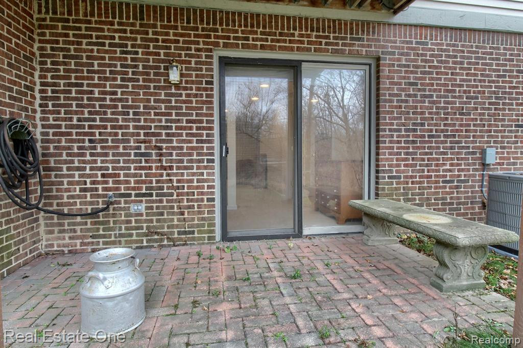 21396 MAGNOLIA, Farmington Hills, MI 48336 — Photo 24