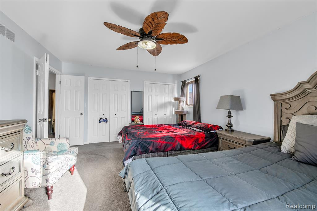 41725 BEDFORD Drive, Canton, MI 48187 — Photo 17