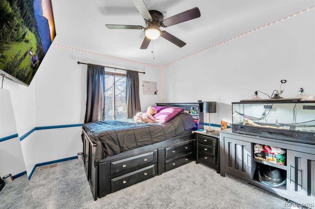 41725 BEDFORD Drive, Canton, MI 48187 — Photo 20