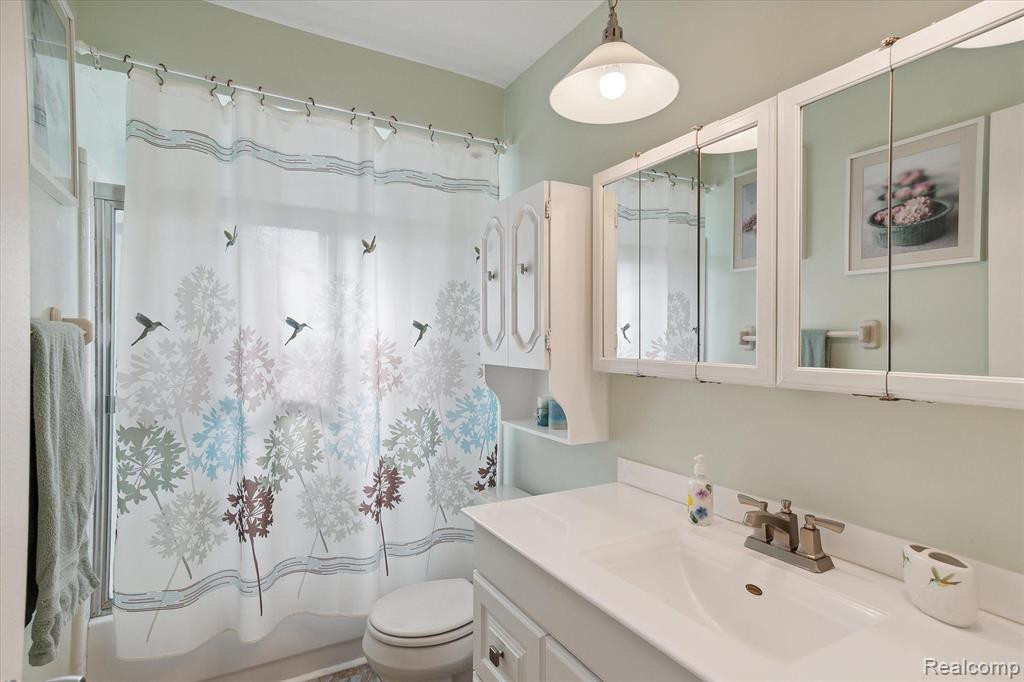 571 BAGLEY Avenue, Ypsilanti, MI 48198 — Photo 19