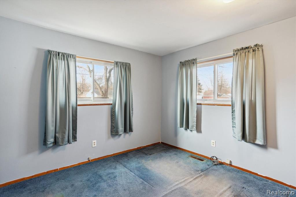 571 BAGLEY Avenue, Ypsilanti, MI 48198 — Photo 21